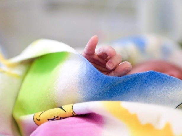 Свыше 70 тысяч родителей проверили новорожденных на генетические заболевания в Подмосковье