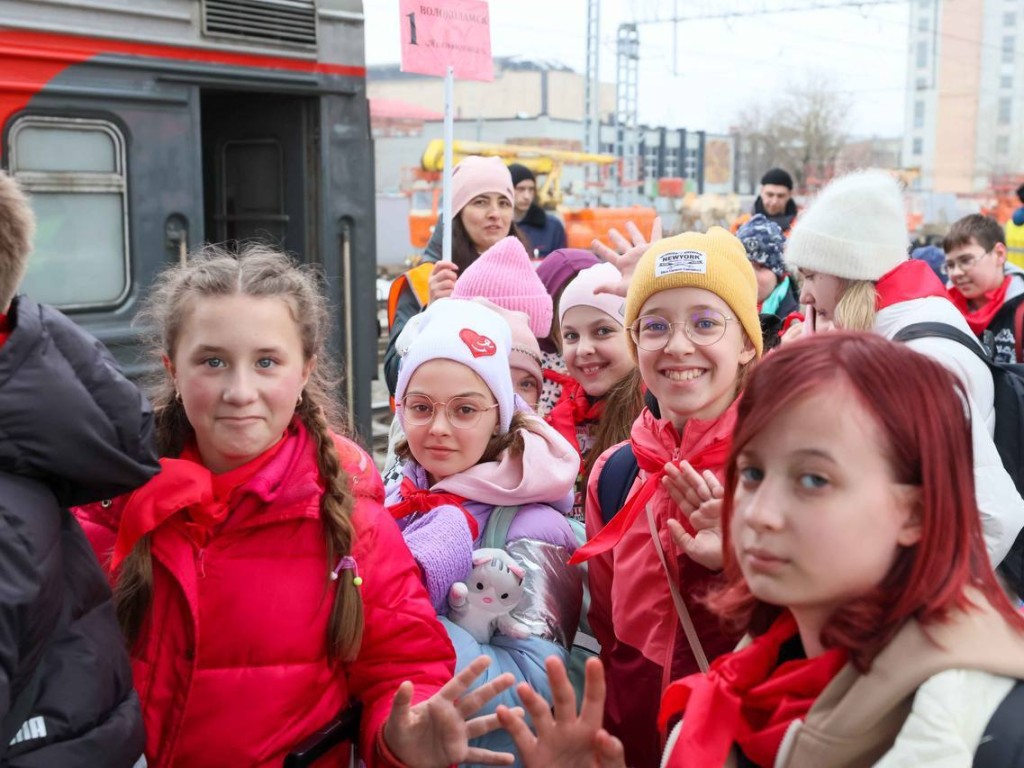 Дорогами добра: в Подольске встречали юных жителей Белгородской области |  REGIONS.RU / Подольск