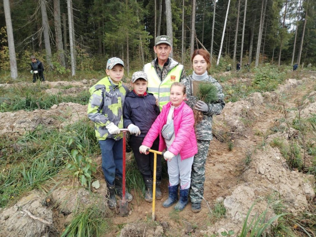 Талдомский лесничий рассказал школьникам о встрече в лесу с медвежьим семейством