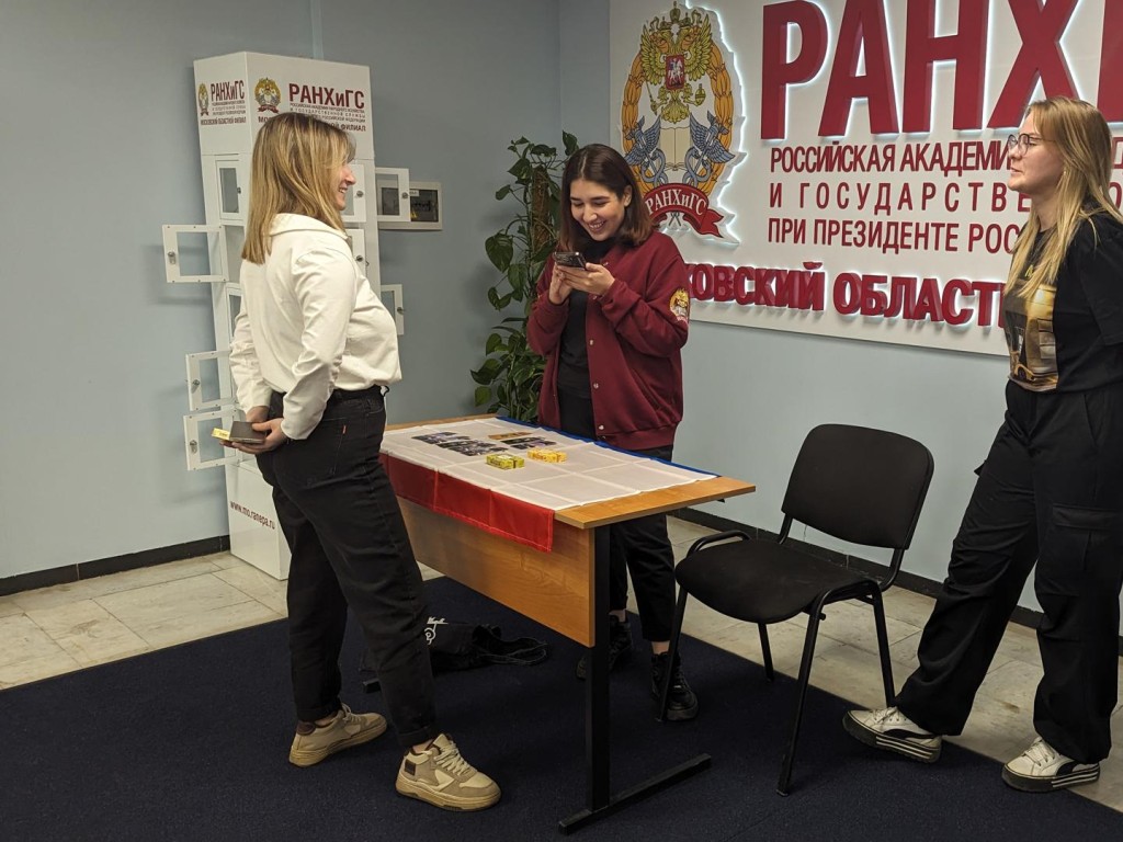 Викторину в честь Дня воссоединения Крыма с Россией провели в Красногорске