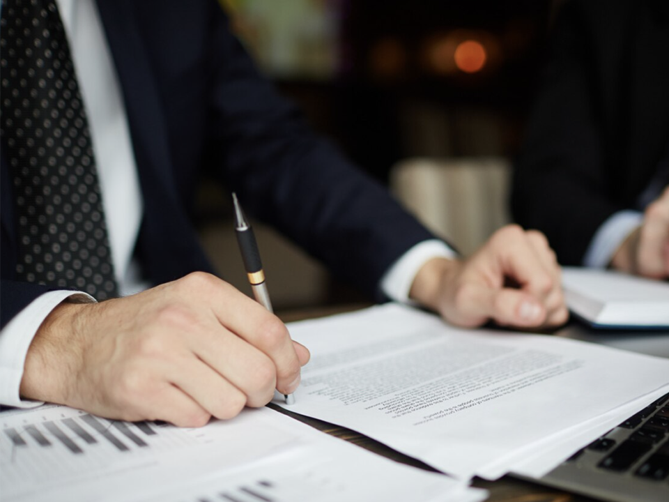 Сведения в отношении ООО «ЦЕНТРАЛЬНЫЙ СКЛАД РАСХОДНЫХ МАТЕРИАЛОВ» подлежат включению в реестр недобросовестных поставщиков