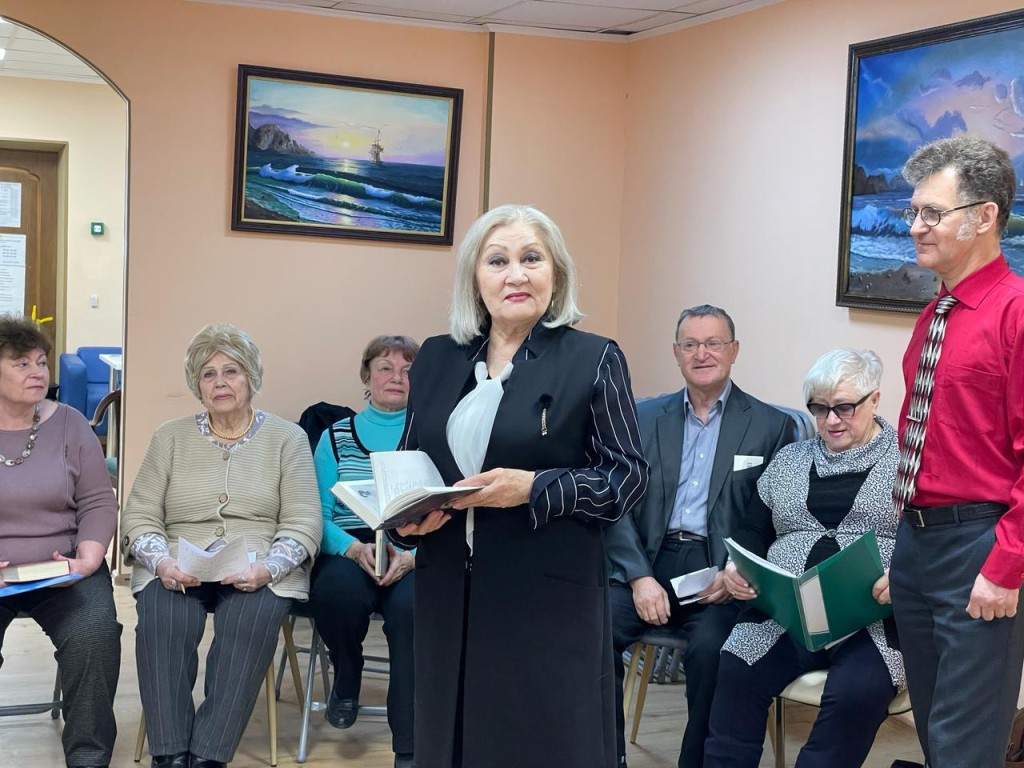 Чеховский клуб «Активное долголетие» отметил всемирный день театра капустником