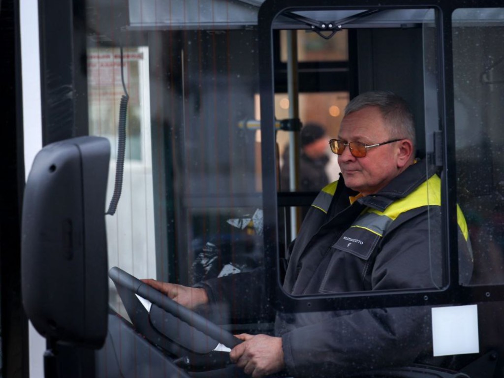 С начала года 11 водителей автобусов пришли на работу на местное автопредприятие