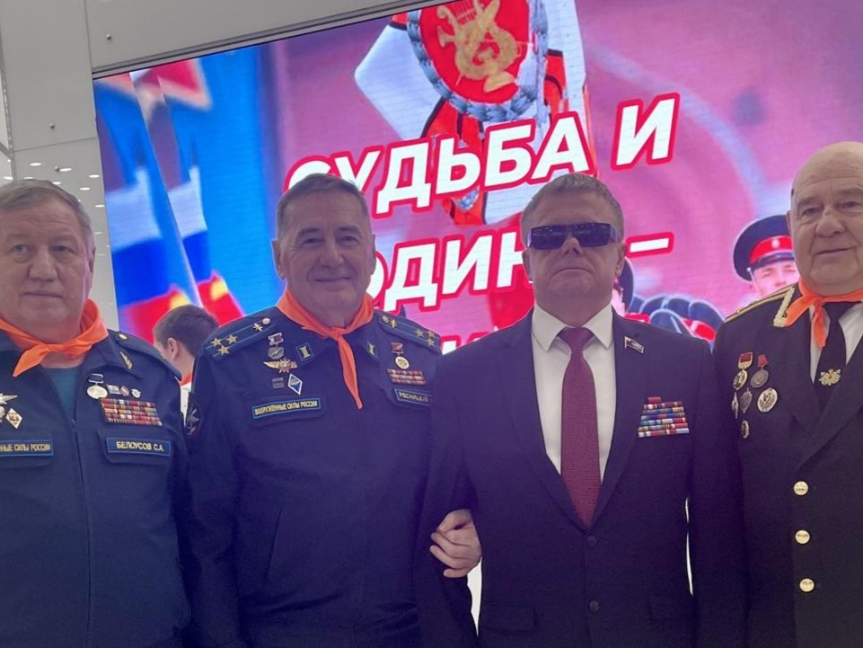 Ветераны Вооруженных сил РФ встретились со школьниками из Иркутской области