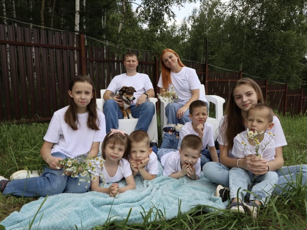 Принять ребенка в семью помогут специалисты Семейного центра «Шатурский»