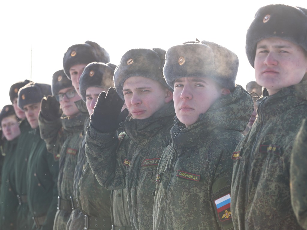 Протвинцев приглашают на службу в вооруженных силах РФ
