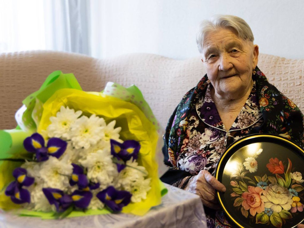 Жители Одинцово старше 80 лет могут получить подарок к юбилею и именные поздравления