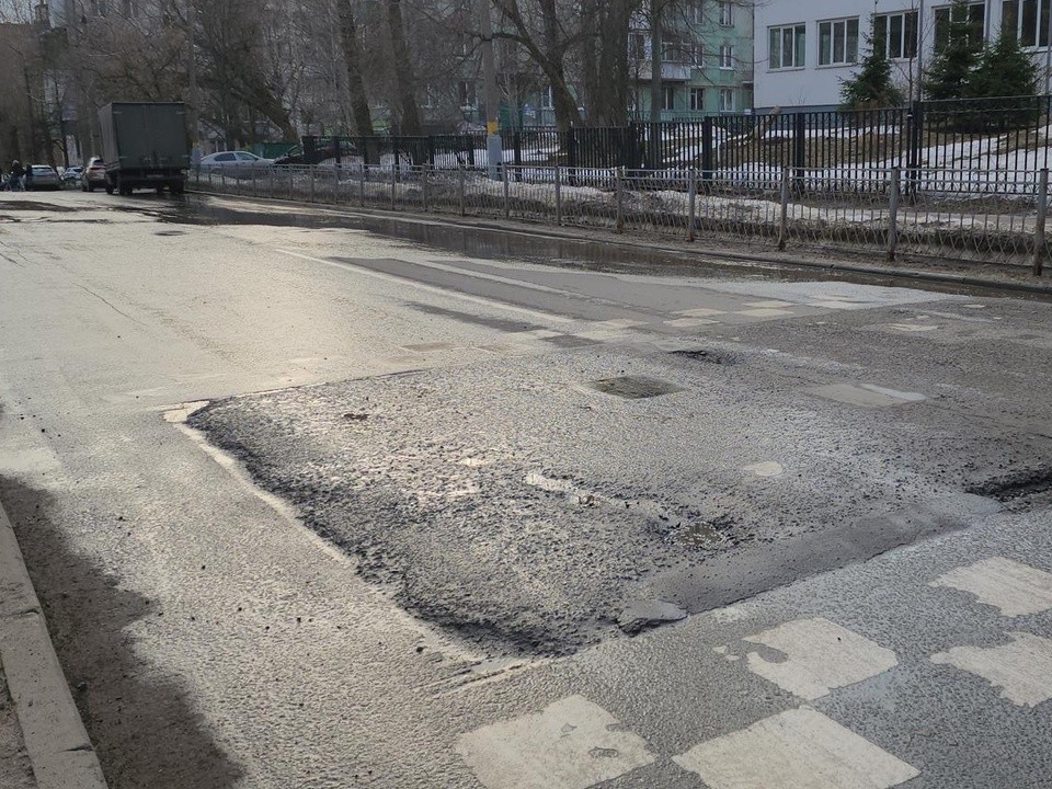 Два километра дорог отремонтируют в Дзержинском до конца года