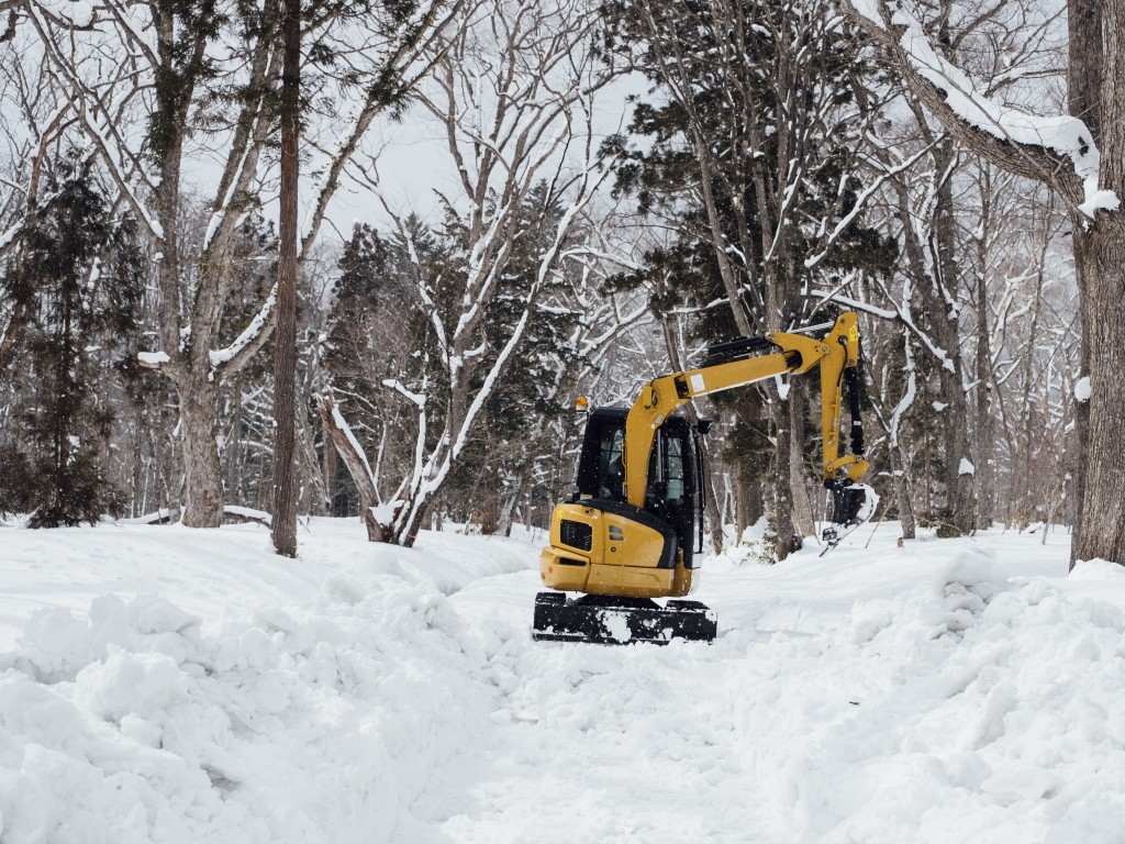 Больше миллиона кубометров снега вывезли с территории Подмосковья прошедшей зимой