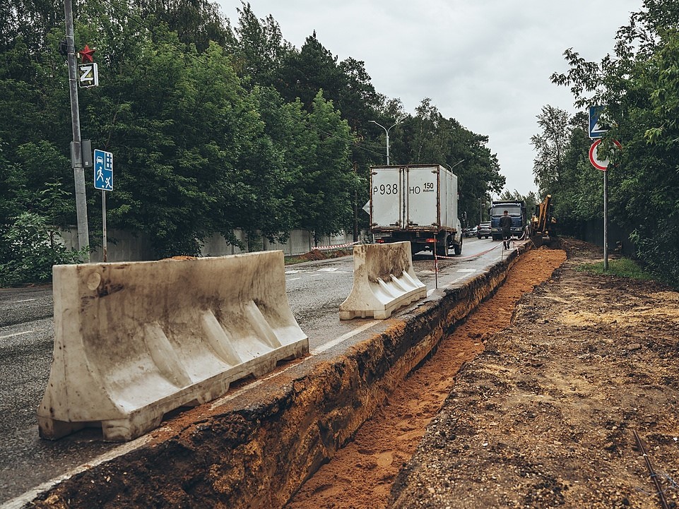 Более 10 км ограждений установят на Щелковских дорогах в этом году