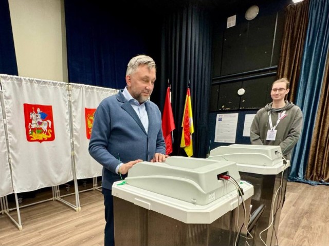 Областной парламентарий рассказал, как голосовал на выборах