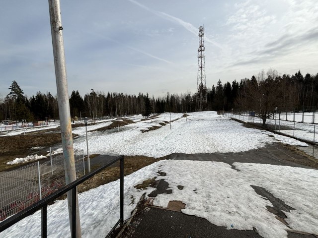 Краснознаменцев просят убрать временные постройки в городском парке