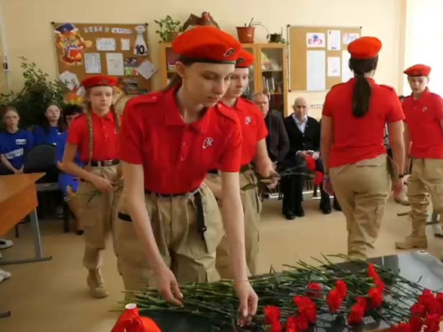 «Парту Героя» открыли в талдомской школе №3