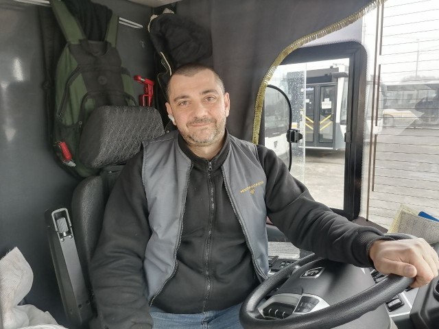Честный водитель автобуса №441 в Жуковском вернул сумку с 500 000 тысяч забывчивой хозяйке
