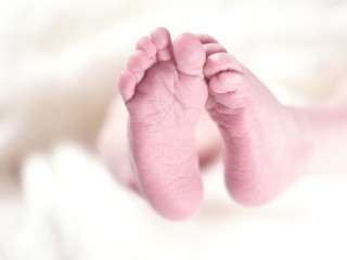 Новорожденных проверяют на генетические заболевания