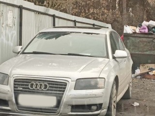 Выброшенная на помойку иномарка мешает проезду спецтехники в Менделеево