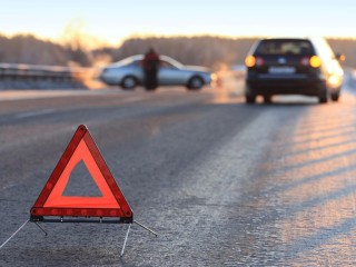 Пущинцев предупреждают о сложных дорожных условиях из-за ледяного дождя