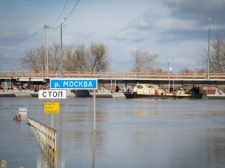 Вниманию автомобилистов: сегодня закрыли движение транспорта по Митяевскому мосту