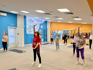 Уникальная китайская гимнастика помогает пенсионерам взбодрить тело и дух