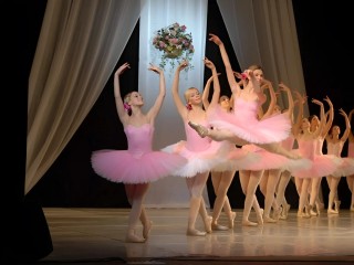 Балетная студия «Дебют» даст отчетный концерт во дворце культуры «Россия»