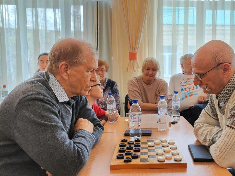 Долголеты из Шатуры стали победителями личного первенства по русским шашкам