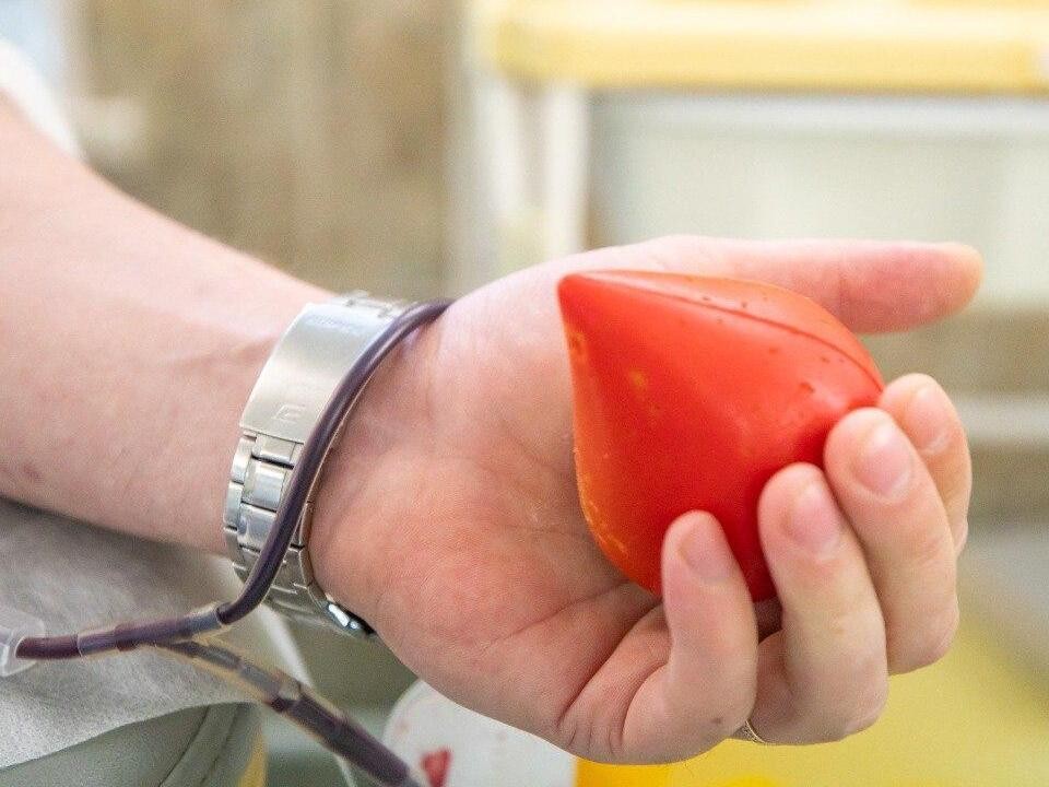 В рамках донорской акции в МОНИКИ сдали кровь 100 человек