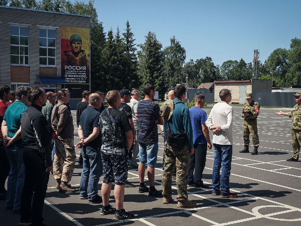 «Новый виток развития»: член экспертного клуба «Дигория» назвал плюсы военной службы по контракту
