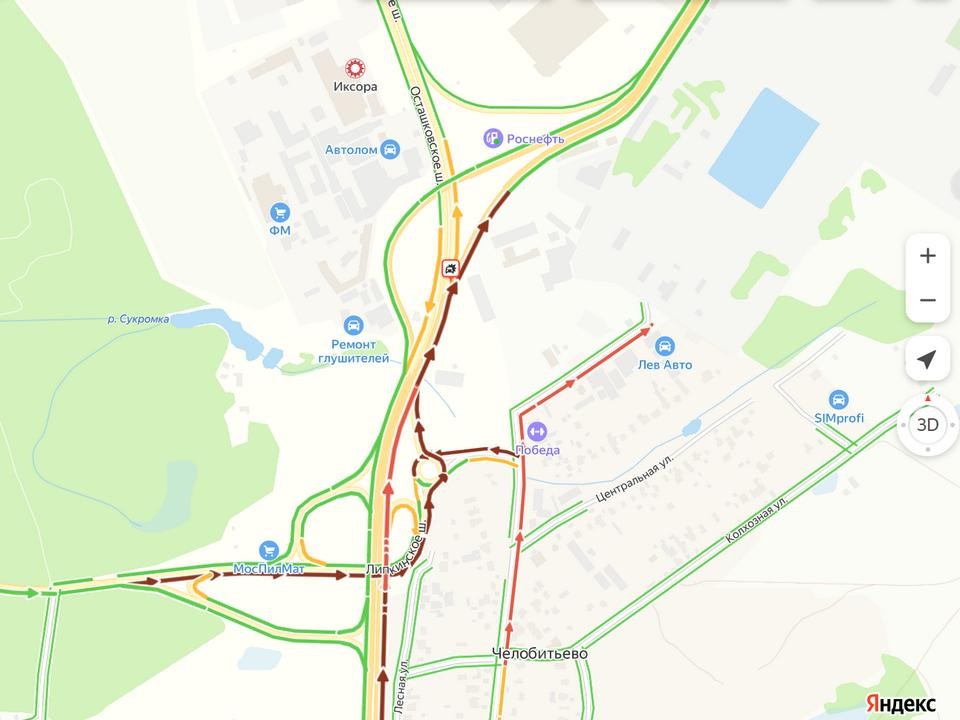 Движение по Осташковскому шоссе в сторону Волковского затруднено из-за аварии с грузовиком
