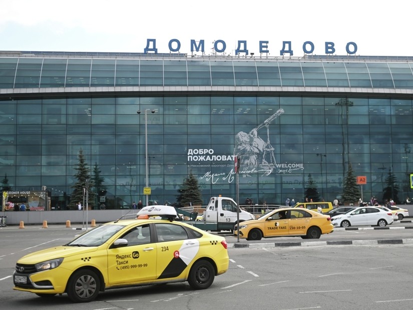 В аэропорту «Домодедово» отказались от металлических столовых приборов