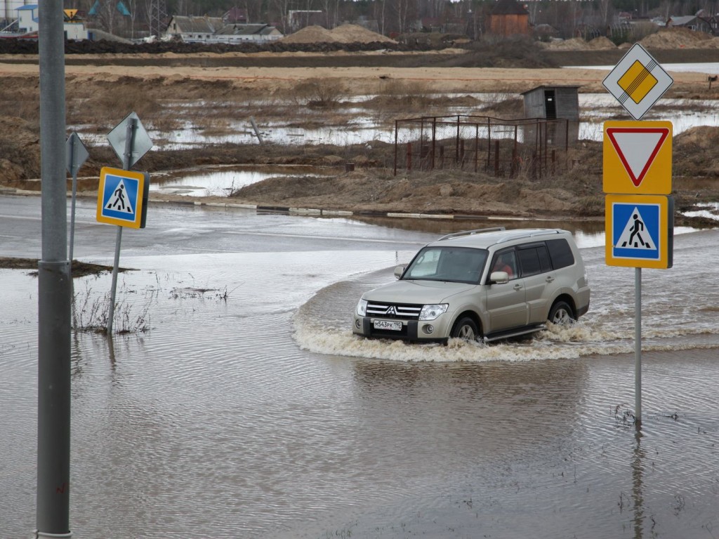 Вниманию автомобилистов: движение по дамбе в деревне Перхурово закрыто |  REGIONS.RU / Воскресенск