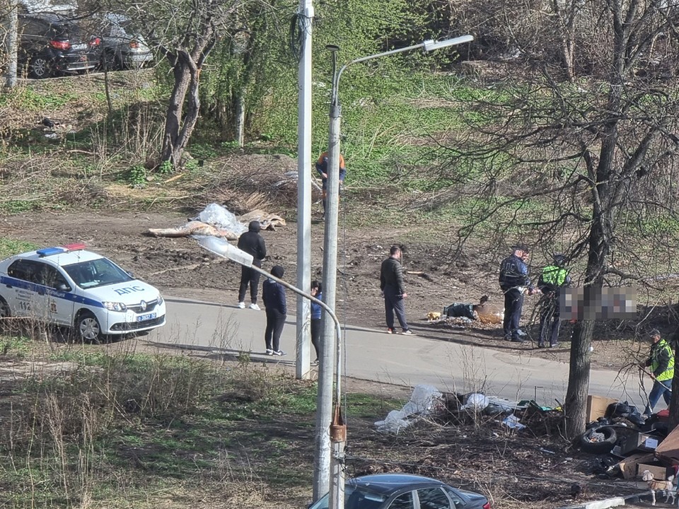 Во время уборки территорий в соседнем с Дзержинским муниципалитете погиб мужчина