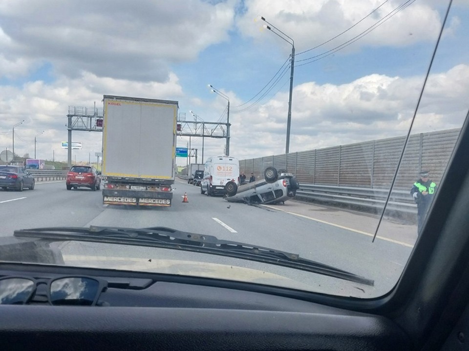 Volkswagen врезался в «Ниву» на Новорижском шоссе
