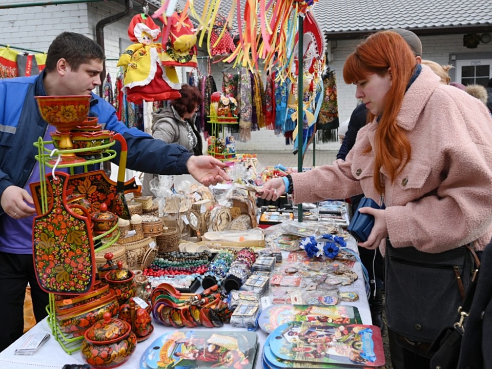 Со славянским шиком: какие сувениры привезти из Подмосковья
