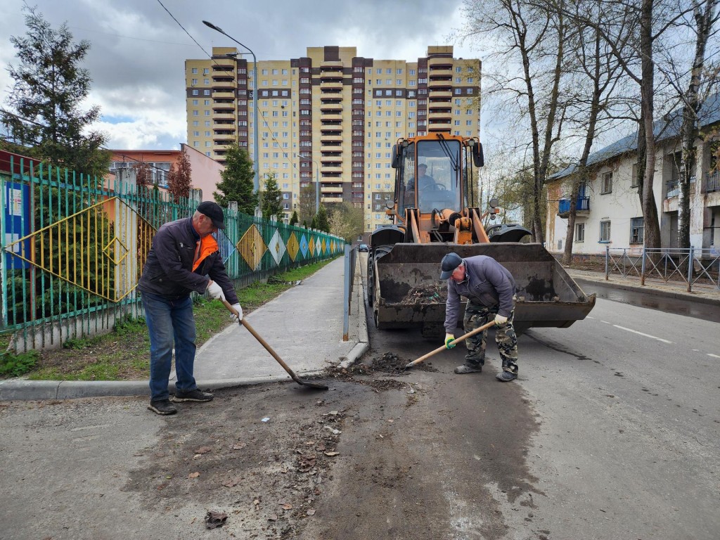 Генеральная уборка после зимы стартовала в Богородском округе