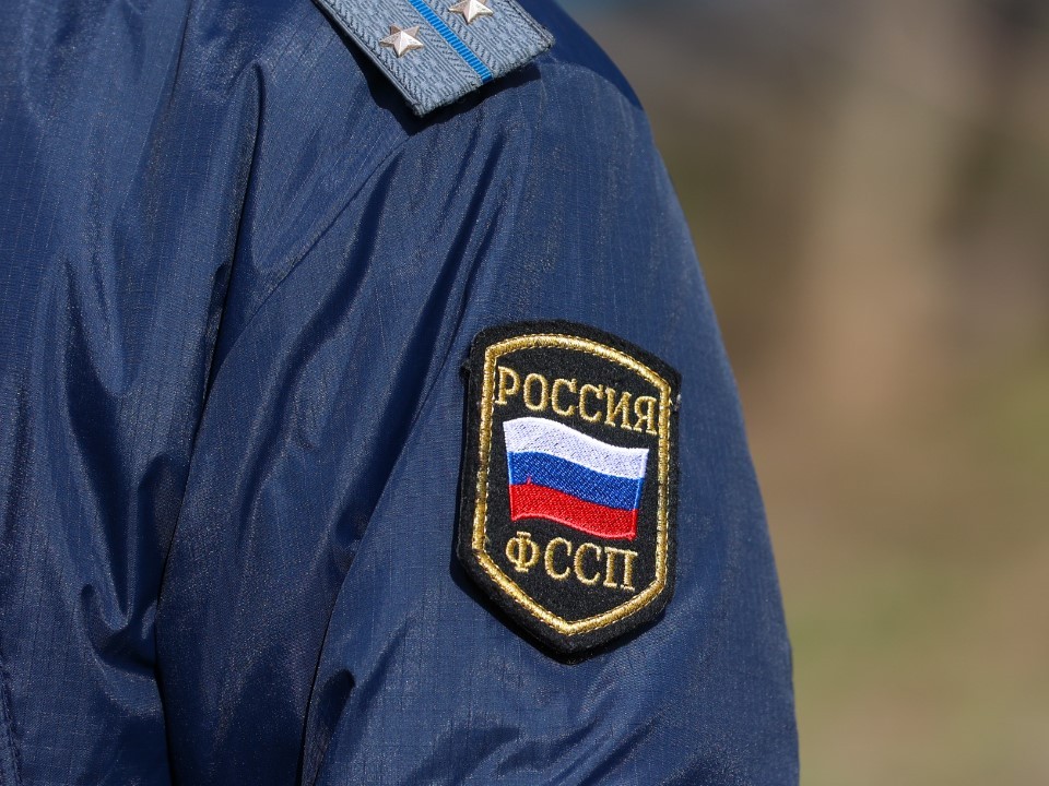 В России судебные приставы смогут стрелять по должникам на поражение