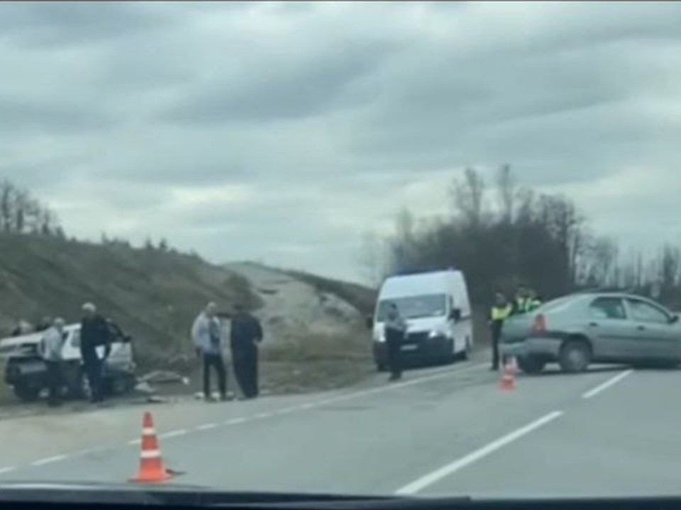 В Орехово-Зуеве три человека пострадали в аварии