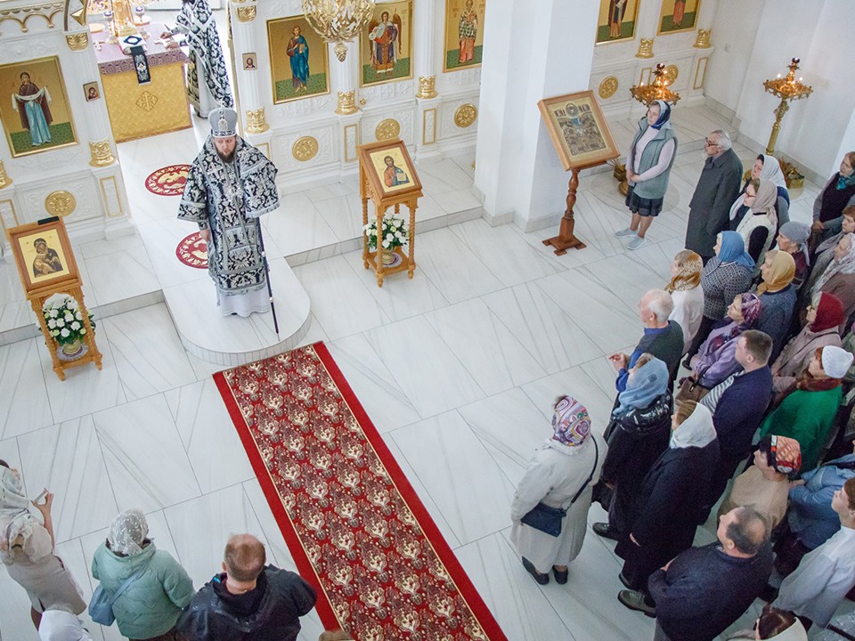 В дни Великого поста православные Ступина собрались на архиерейское богослужение Преждеосвященных Даров