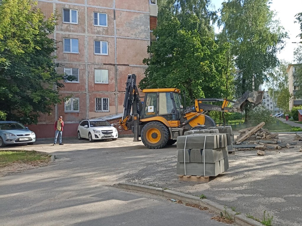 Стало известно, какие дворы благоустроят в Большом Серпухове в этом году |  REGIONS.RU / Серпухов