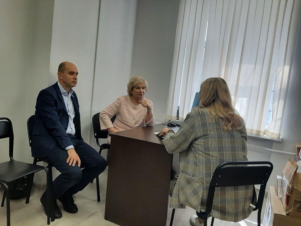 В Люберцах депутат Мособлдумы оказывает материальную помощь семьям участников СВО