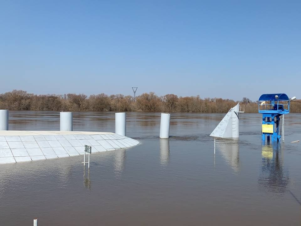 «Оранжевый» уровень погодной опасности объявлен МЧС
