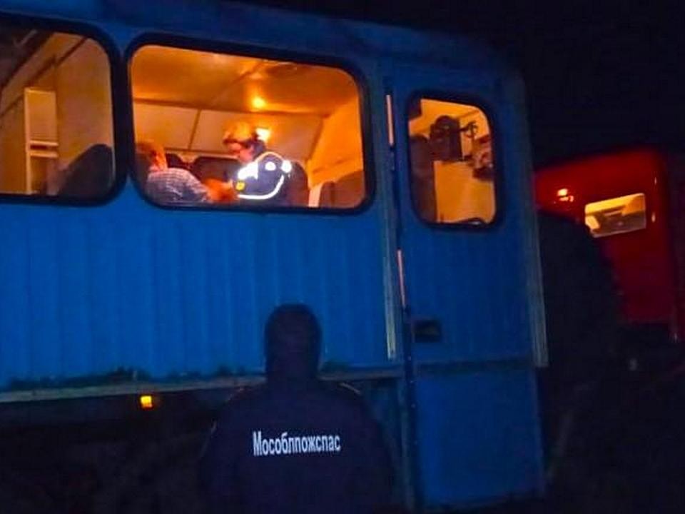 Спасатели в округе Луховицы дважды за сутки доставили медиков к пациентам через разлив