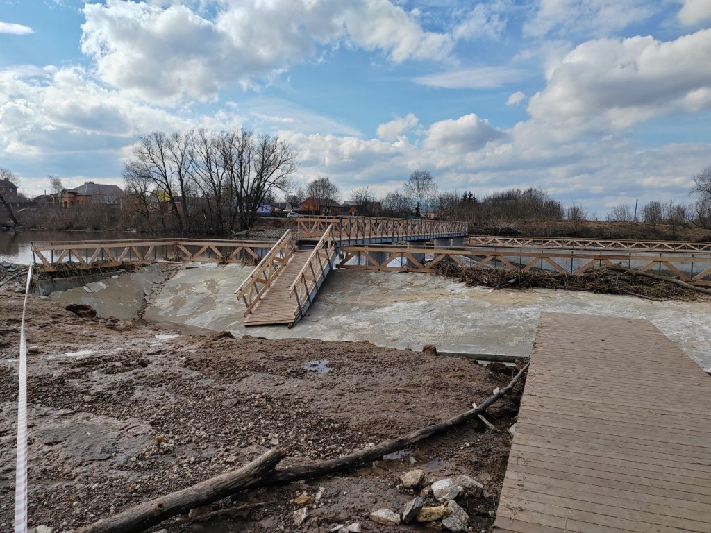 Смотровые площадки набережной Осетра, смытые паводковой водой, восстановят в короткие сроки