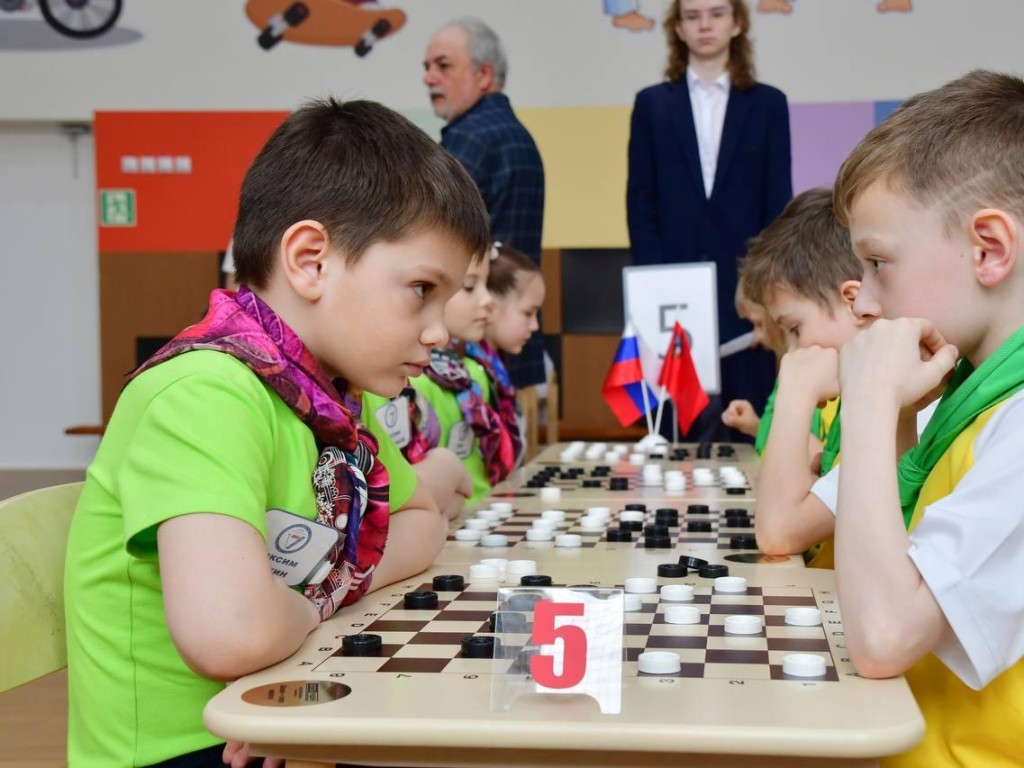 Дошкольник из Жуковского прошел в финал соревнований по шашкам