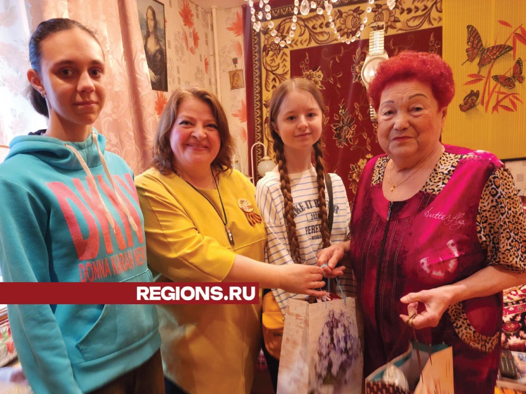 В «День добрых дел» учащиеся Первой школы навестили ветерана труда |  REGIONS.RU / Звенигород