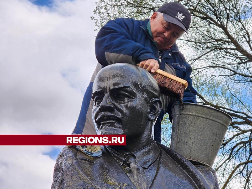 Ленин в музее-заповеднике «Подолье» принял душ перед новым сезоном