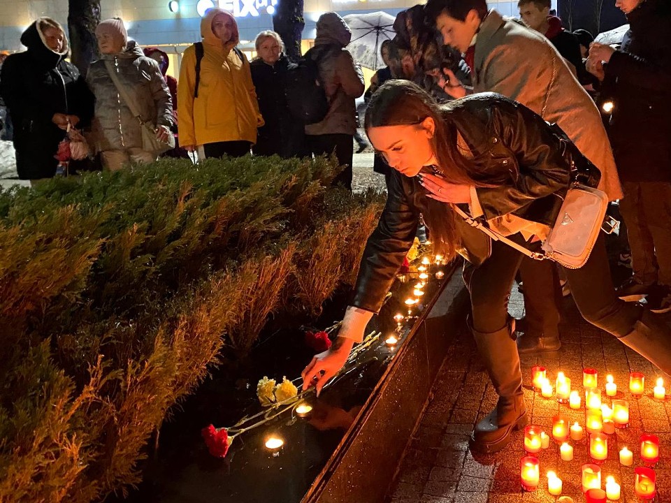 В Шаховской почтили память погибших в теракте в «Крокус Сити Холле»