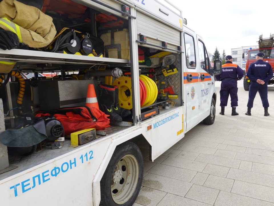 Мощь пожарной спецтехники показали сотрудники ГКУ МО «Мособлпожспас»