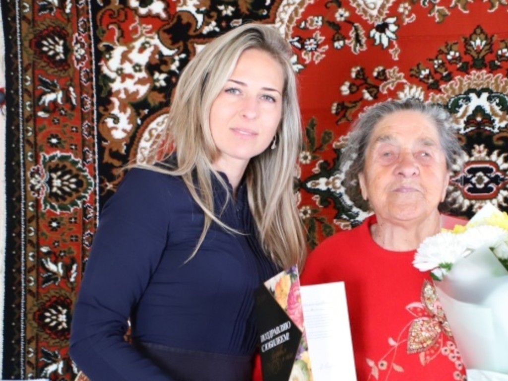 Долгожительницу из Воскресенска поздравили с 90-летием