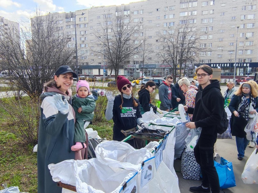 Более 500 жителей Реутова пришли на экологическую акцию к Центральному парку