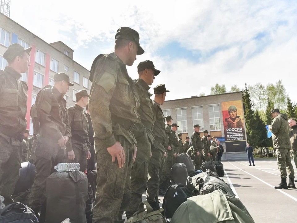 На портале «Госуслуги»  работает раздел о мерах поддержки ветеранов СВО и членов семей погибших героев